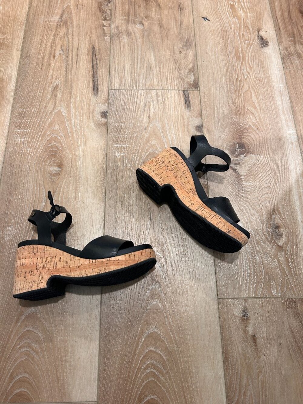 Reef Black Leather Cork Wedge Sandals – Size 9-WORN ONCE